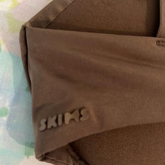 Skims | Demi Bra Brown Chocolate Size 30C Medium Coverage - Picture 6 of 8